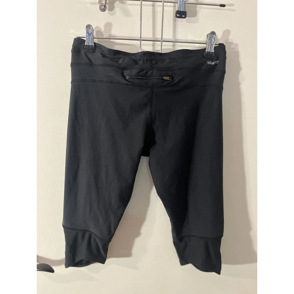 Nike Women's Fit Dry Capris - Size‎ L - Black